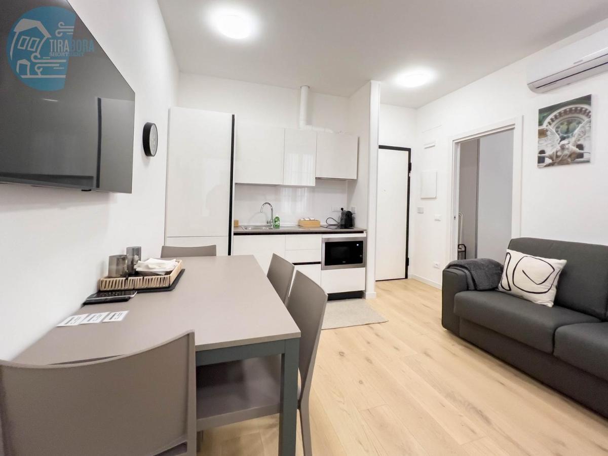 Apartamento Piazza Della Borsa 3C Tirabora Short Rent Trieste Exterior foto